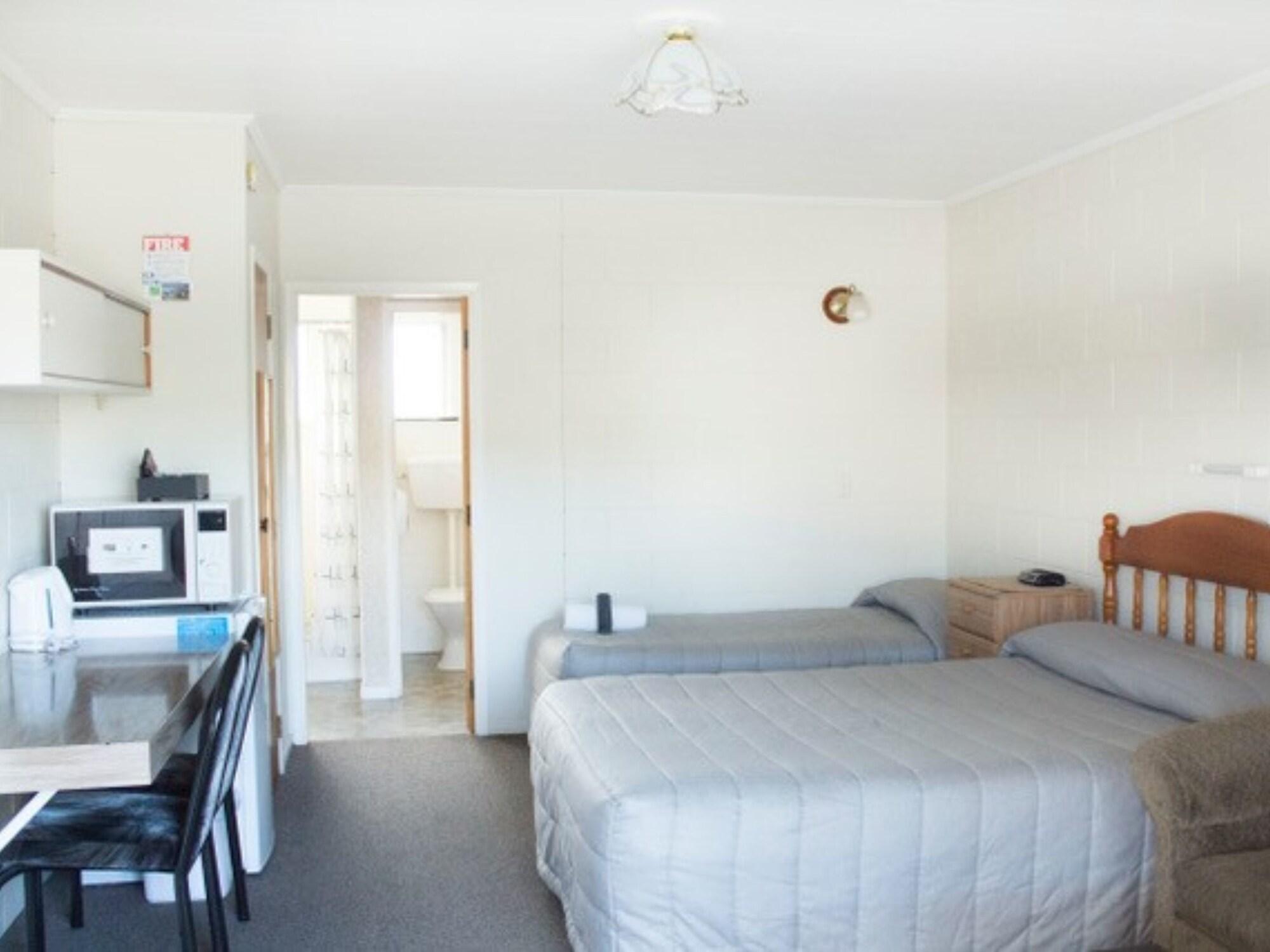 Alpine Motel Oamaru Exterior photo